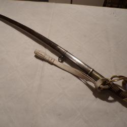 Sabre de cavalerie 1816 avec sa dragonne.