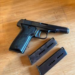 Pistolet semi-auto MAB Model D cal7,65 avec 2 chargeurs/ Enchère 1 sans réserve