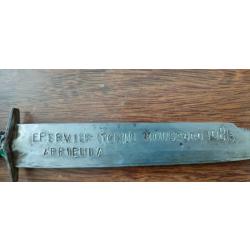 Poignard souvenir Opération Épervier 1985, ayant appartenu à un soldat français.