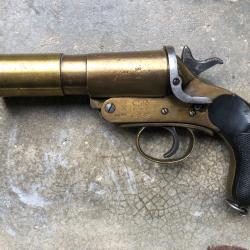 WW2 TRES BEAU PISTOLET LANCE-FUSEES CANADIEN TYPE WEBLEY AVEC RARE MARQUAGE "CSR"