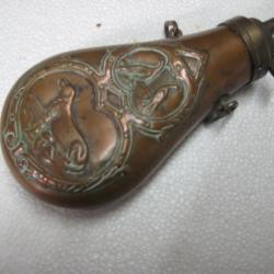Poire à poudre en cuivre