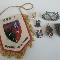 Lot insignes et pins militaires fanion pompiers sécurité civile Nogent le Rotrou