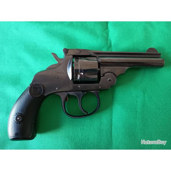 Vend revolver Harrington & Richardson cal 32 S&W  ou 32 short