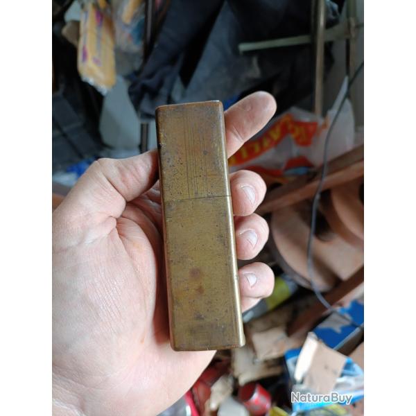 Briquet ancien