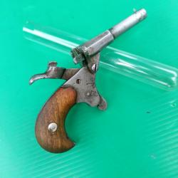 PISTOLET VELODOG  . CAL 5,5 OU  22 FLOBERT    .  PARFAIT FONCTIONNEMENT .   POINCONS  .