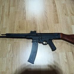STG 44 airsoft AEG de marque AGM bois et métal