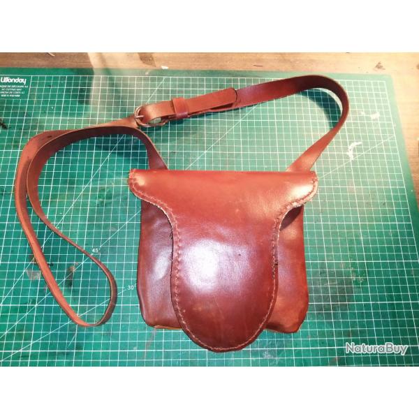 Musette, Possible bag queue de castor