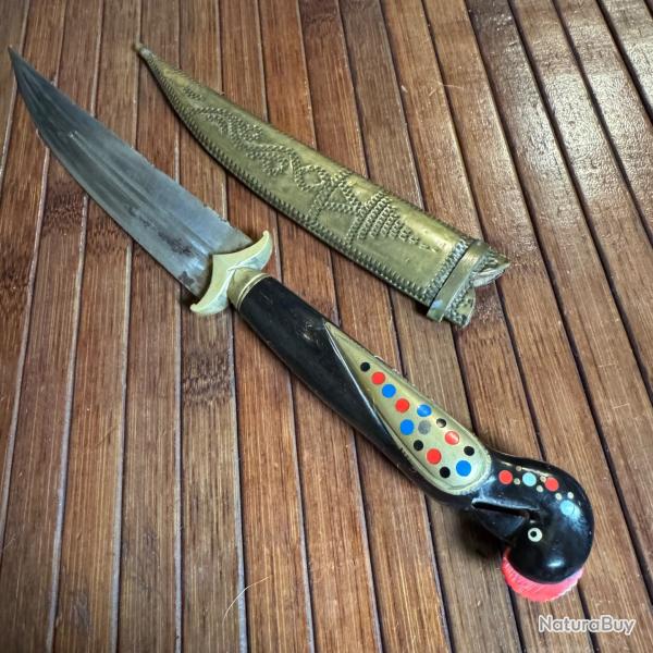 JOLIE COUTEAU ORIENTAL MANCHE EN CORNE SCULPT EN VOLATILE