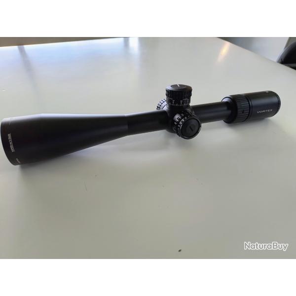 Marque Vortex Optics Modle Viper PST Gen II Grossissement de lunette 5-25x50 sans accessoires