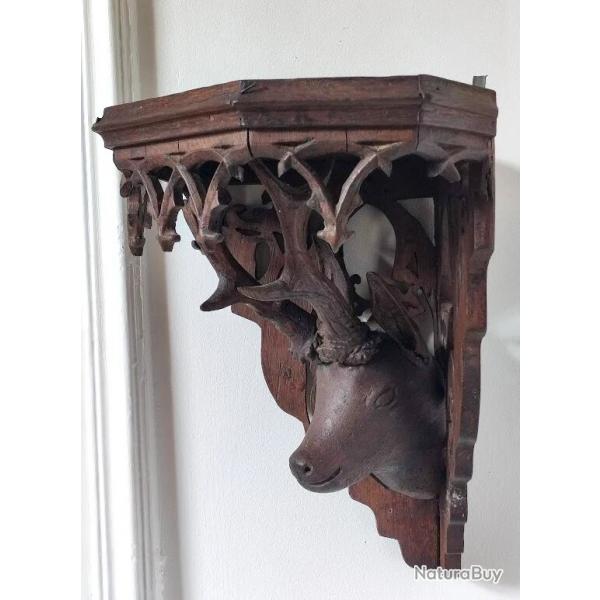Console tagre murale tte de chamois XXe tablette d'angle tte de brocard bois sculpt Fort Noire