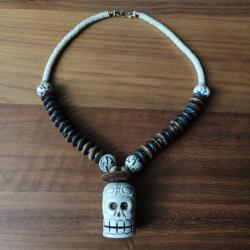 Collier Pendentif Crâne en Os Yak Buffle Perles Bois Origine Tibet Népal Asie Méditation Spirituel