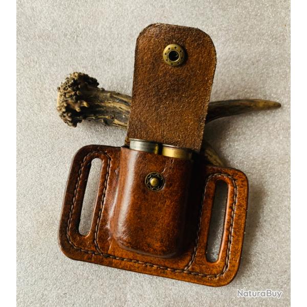 pochette en cuir artisanale pour 2 munitions de calibre 20
