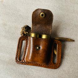 pochette en cuir d'artisan pour 2 munitions de calibre 12/70