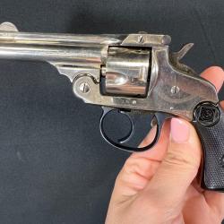 MAGNIFIQUE HARRINGTON RICHARDSON calibre 32sw short