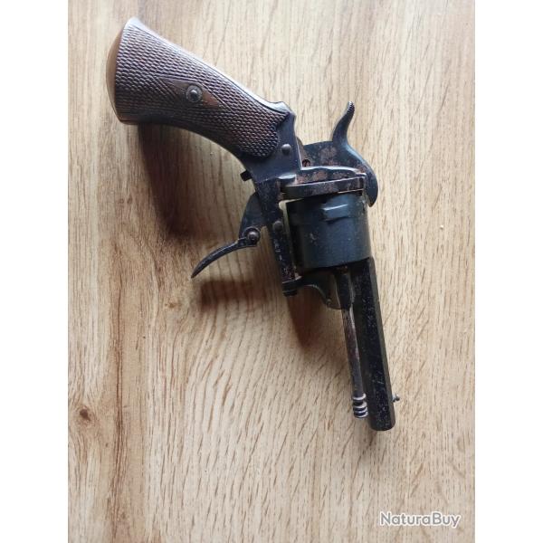Pistolet ancien  broche