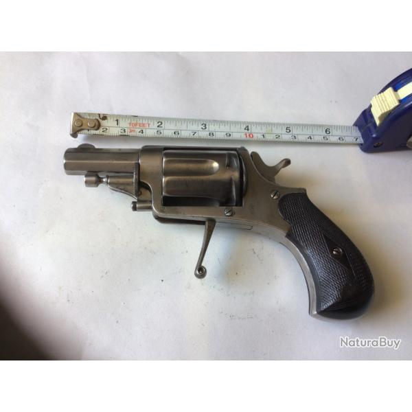 PETIT REVOLVER  PERCUSSION CENTRALE CALIBRE 8 MM  CATGORIE D