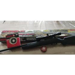 Carabine aire comprimé 4,5 nitro 17 marque gamo avec lunettes de tir 3x9x40 +cible + plomb et boîte