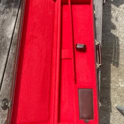 Magnifique mallette en cuir feutré pour fusil