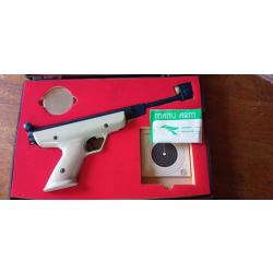 Pistolet à plombs Manu arme cal 4,5 177