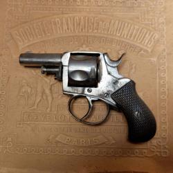 Revolver bulldog avec pontet calibre 320.