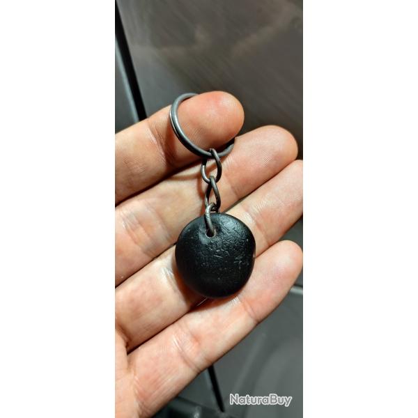 Porte-cl artisanal en pierre noire de Balsate pierre volcanique collection vintage antiquit