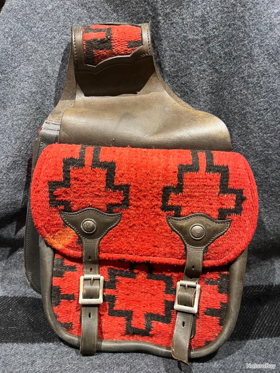 Sacoches en cuir pour motos personnalisées. Pour acheter en ligne