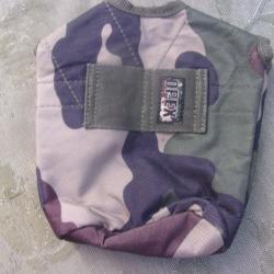 une  porte-gourde camouflée
