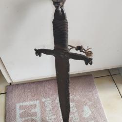 Très CURIEUX POIGNARD DE FOUILLE