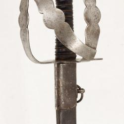 SABRE DES DRAGONS MODELE RÈGLEMENT DU 25 AVRIL 1767 GARDE FER EN "N" 1771-1775 1er ESCADRON N°32 - F