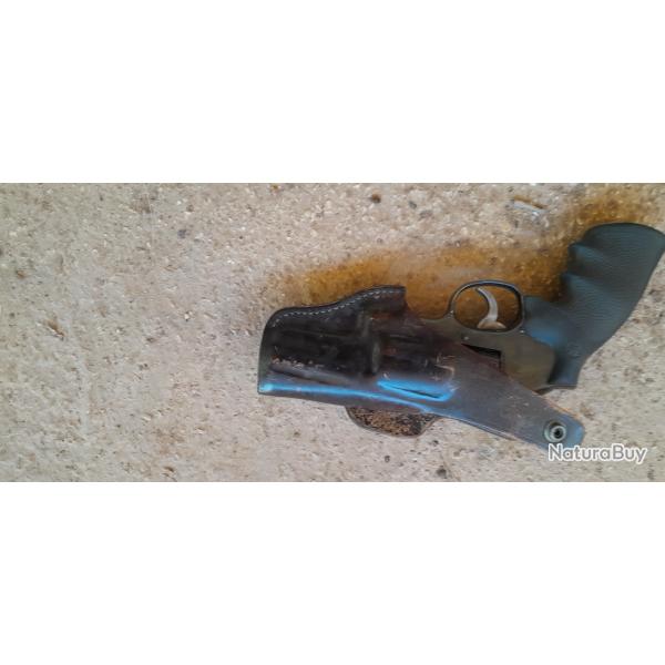 Holster revolver S&W 357 4 pouces 11