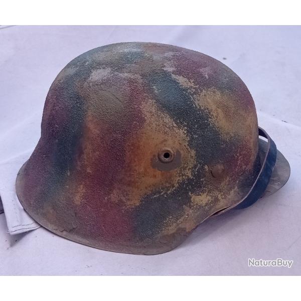 Reproduction trs ancienne de casque Allemand genre  M42 vieillie patine  petit prix