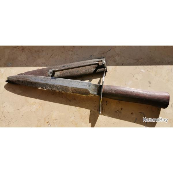 Poignard Le Vengeur 1870 L. PRADEL WW1 couteau de tranches Franais avec fourreau