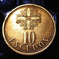 portugal piece de 10 escudos 1990  ttb