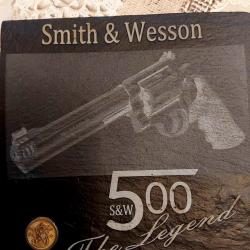 Plaque comémorative ardoise gravée smith et wesson 500