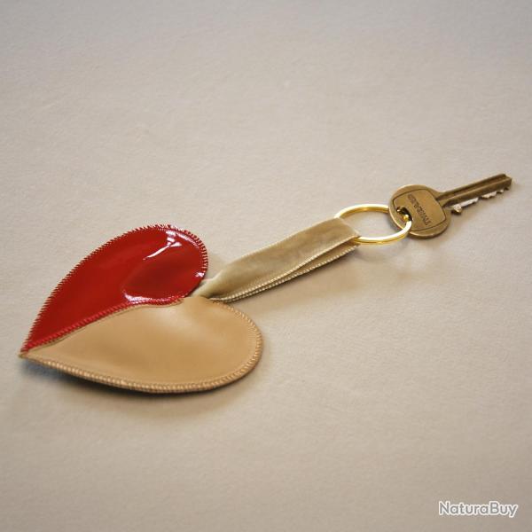Porte-cl crateur amour coeur en cuir d'agneau vernis rouge et beige veg