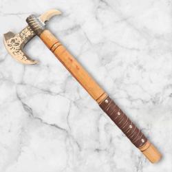 Hache Viking Artisanale Gravure électrolytique, 50 cm , Manche Sculpté et Étui en Cuir, collection