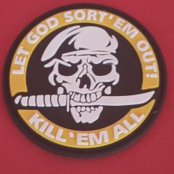 ÉCUSSON BRODÉ SKULL LEGIONNAIRE SYSTÈME SCRATCH 8/8CM