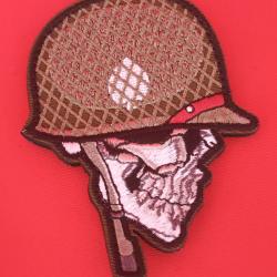 ÉCUSSON BRODÉ SKULL AVIATEUR SYSTÈME SCRATCH 9/6 CM