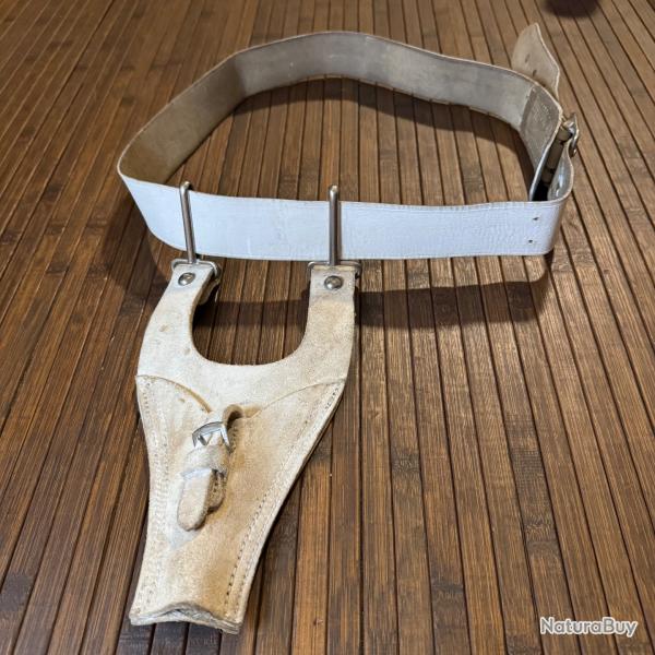 CEINTURON ET PORTE SABRE - BAONNETTE GARDE RPUBLICAINE EN CUIR BLANCHIE TRS BON TAT