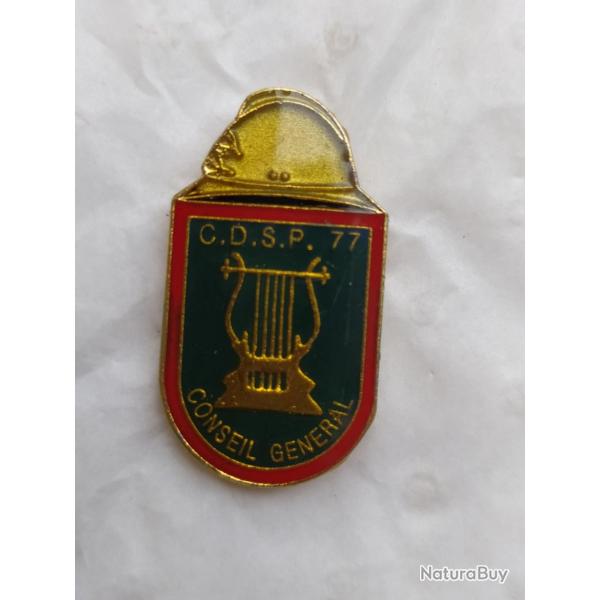 PINS SAPEUR POMPIER C.D.S.P 77 CONSEIL GENERAL