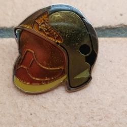 PINS SAPEUR POMPIER CASQUE 1985