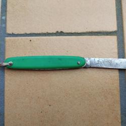 COUTEAU CANIF MANCHE PLASTIQUE VERT