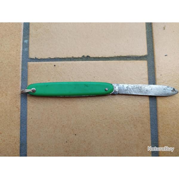 COUTEAU CANIF MANCHE PLASTIQUE VERT