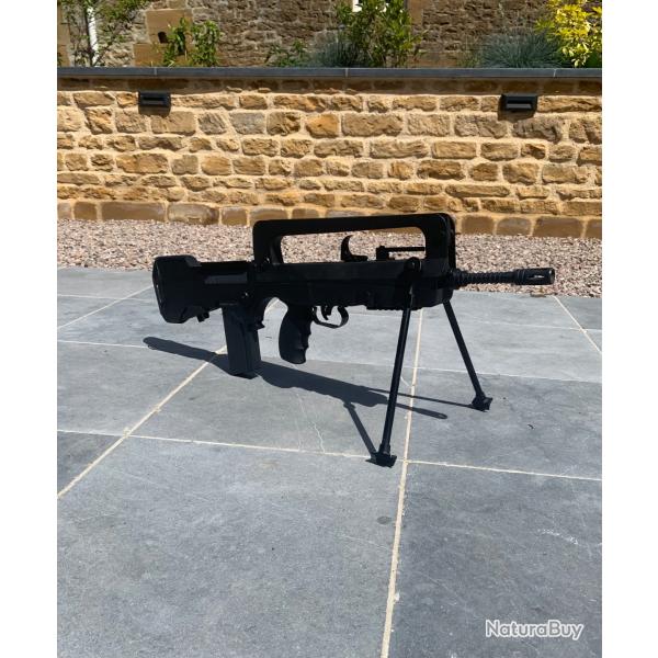 Famas Cybergun Airsoft