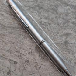 stylo couteau de d&eacute;fense