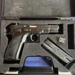 Pistolet CZ 85B avec 2 chargeurs et malette