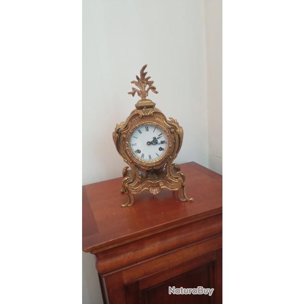 Pendule horloge Franz Hermle Germany en bronze dor style Louis XV