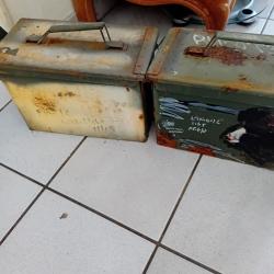 LOT DE DE 2 GRANDE CAISSE A MUNITION DES FORCES DE L'OTAN