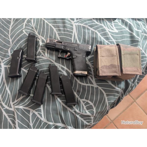 Rplique G19 blowback  gaz + 6 chargeurs
