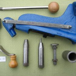 Sertisseur  Nemrod  de  manufrance  très  bon  état  calibre  12